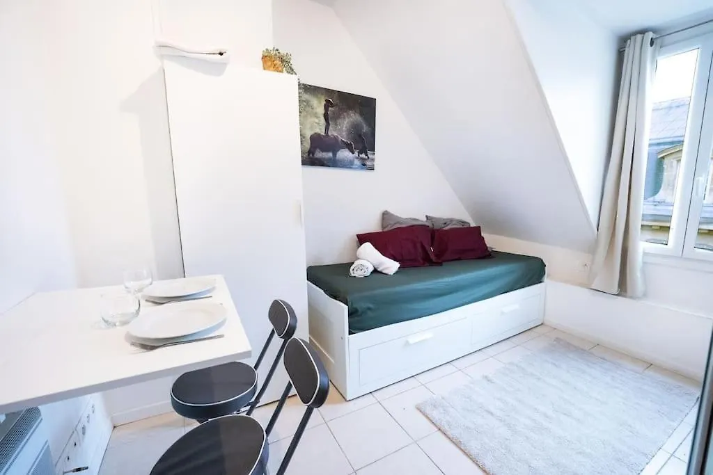 Appartamento Lumineux. Studio Republique/bastille, Marais